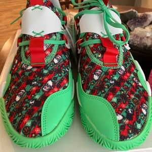 Adidas Trae Young 1 Christmas Green Santa Size 9.5 Auth: GY0305 Jordan Lebron KD